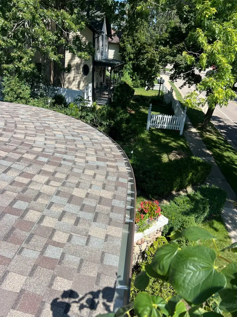 seamless eavestroughs for rounded porches in East Lansing